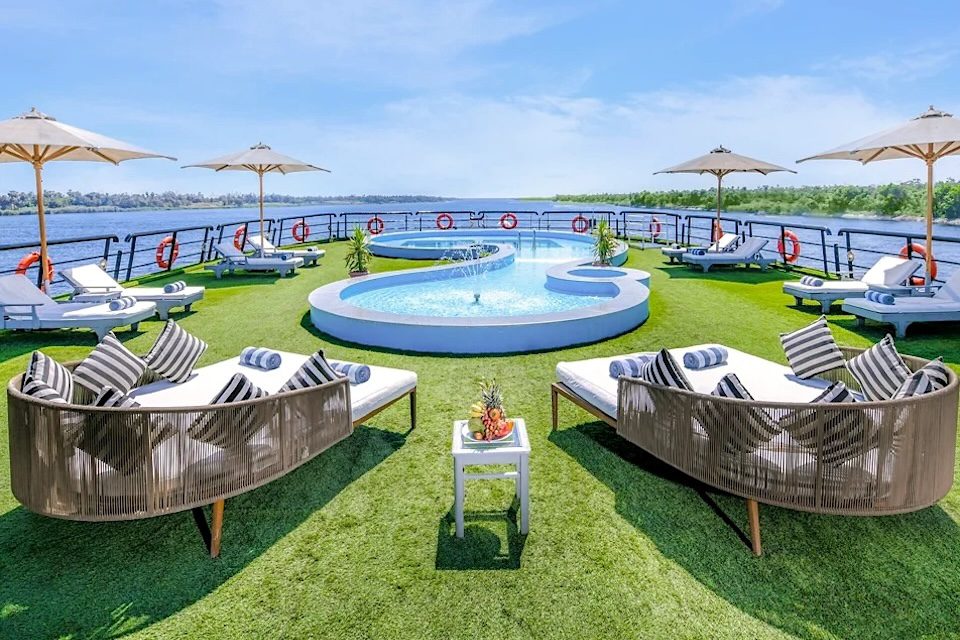 Swimming Pool - Movenpick Nile Cruise