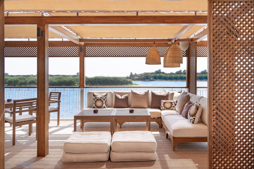 Upperdeck lounge bar - Nile Cruise